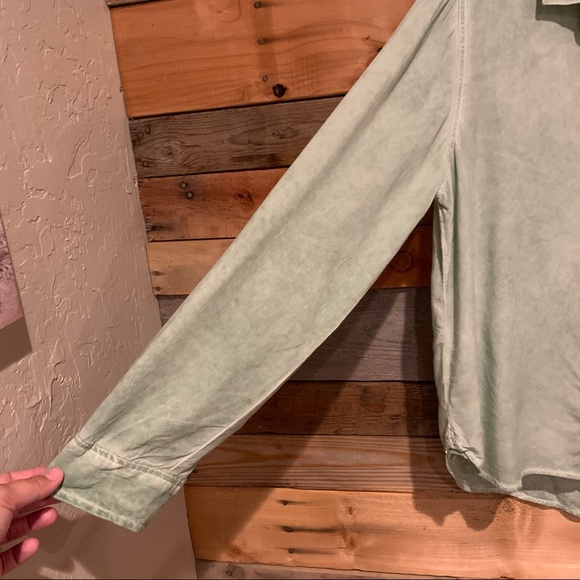 Velvet Heart Elisa Washed Out Button-Up Long Sleeve Shirt Green Size XL - Picture 3 of 11